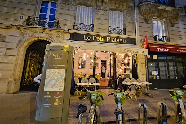 Le Petit Plateau – Restaurant with a View in Paris