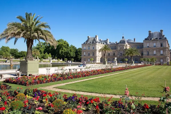 Luxembourg Garden – Historic Urban Oasis in the Heart of Paris