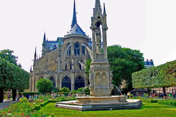 Square Jean XXIII Garden