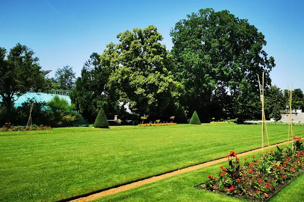 Auteuil Greenhouses Garden