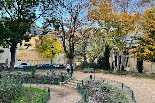 Georges‑Cain Square